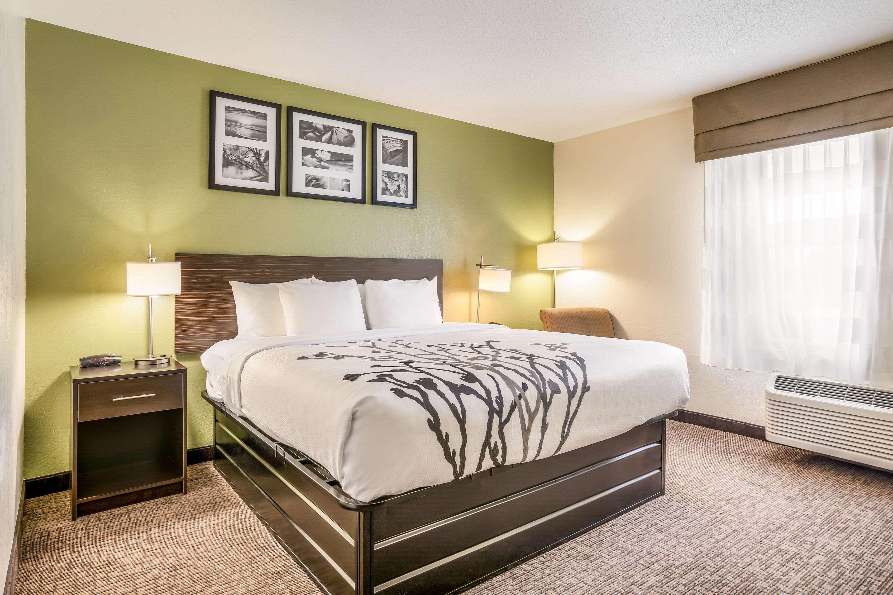 Hotel Sleep & Near Camp Lejeune