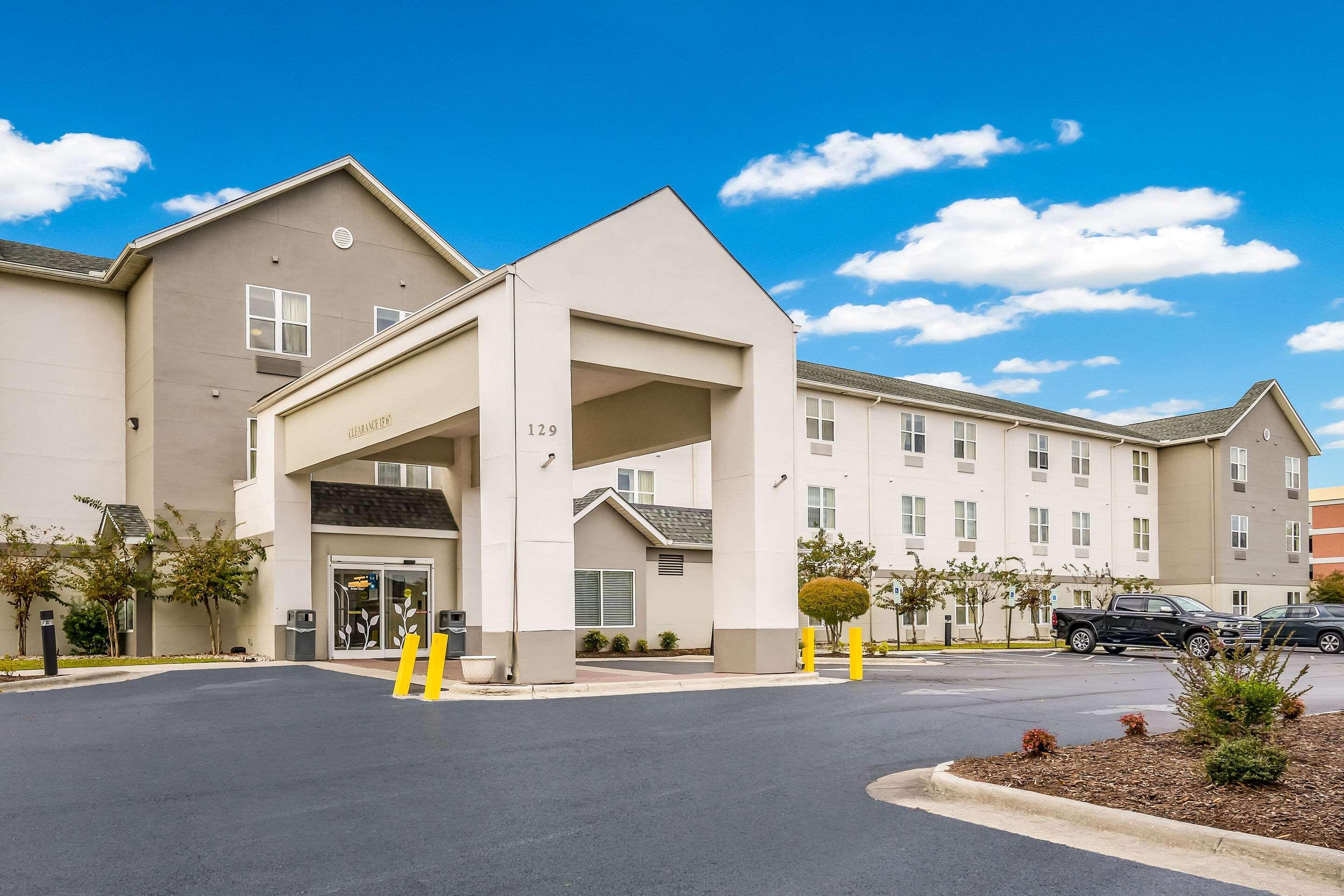 Hotel Sleep & Near Camp Lejeune