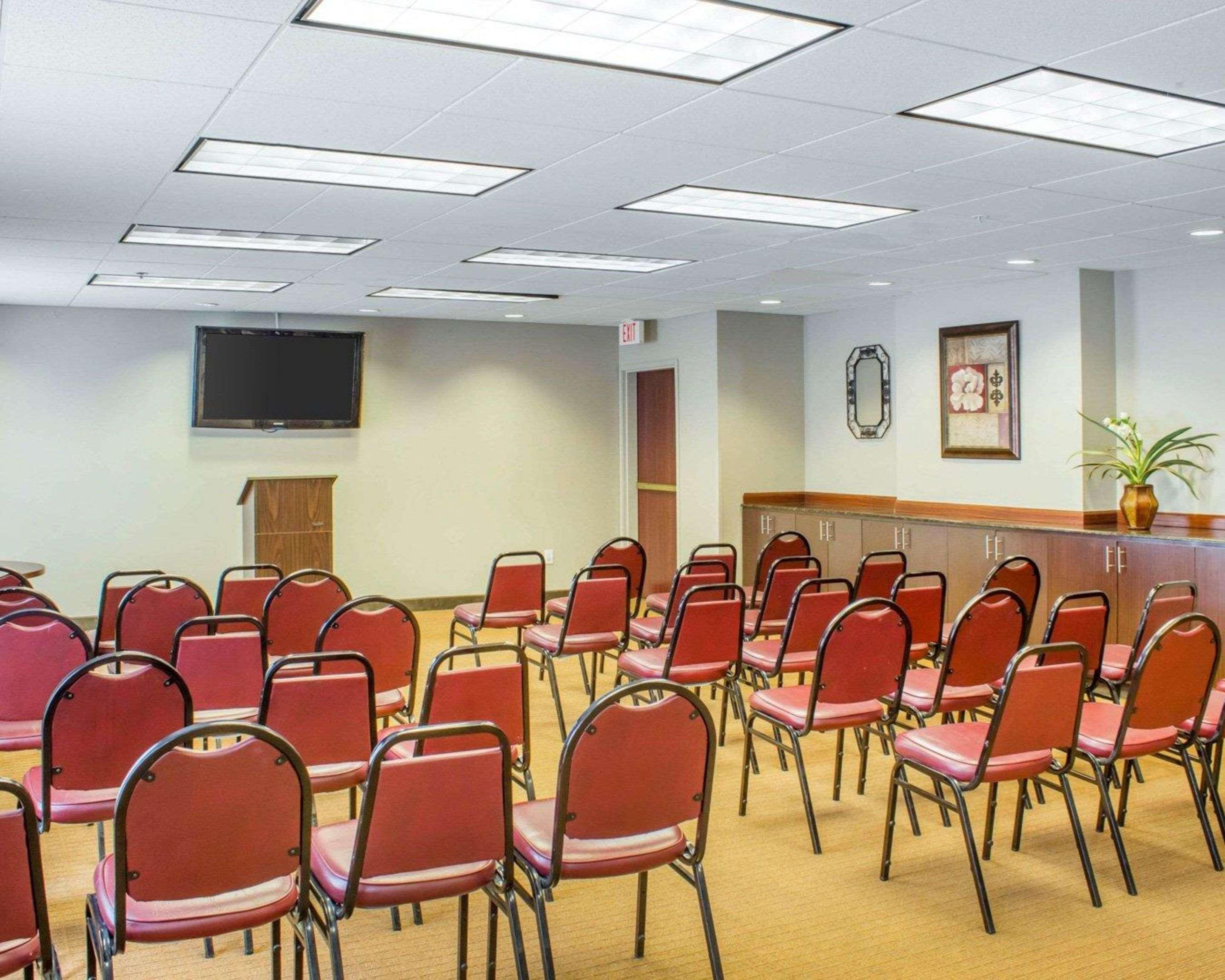 Hotel Sleep & Near Camp Lejeune 3*