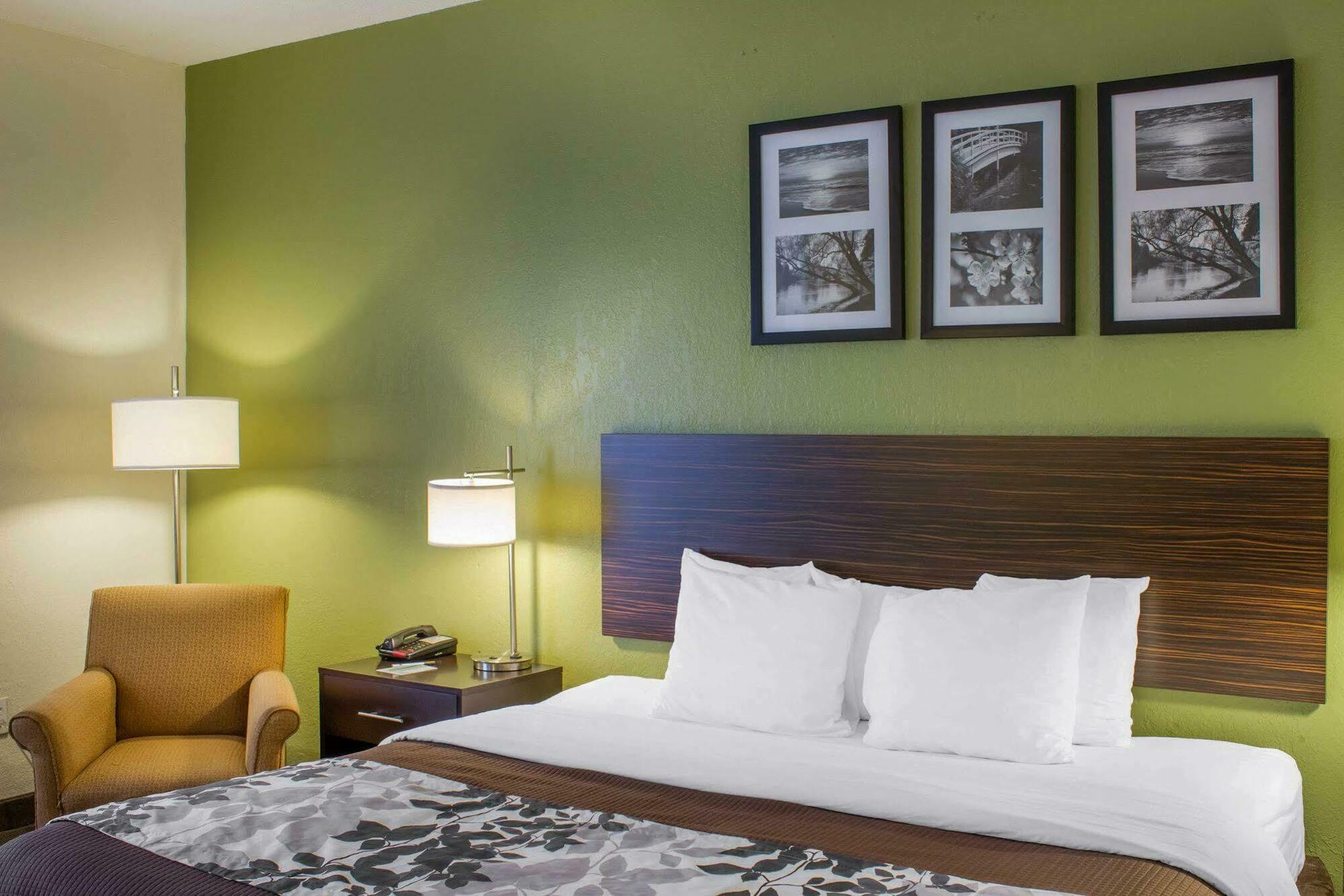 Sleep & Near Camp Lejeune Hotel