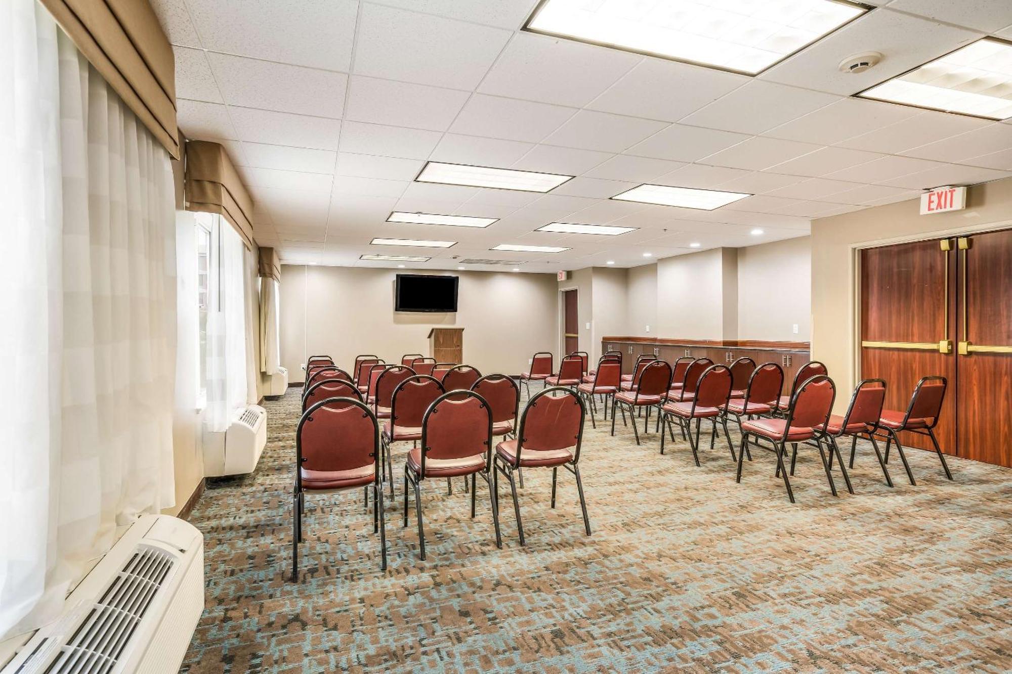 Hotel Sleep Inn&suites Near Camp Lejeune 3*