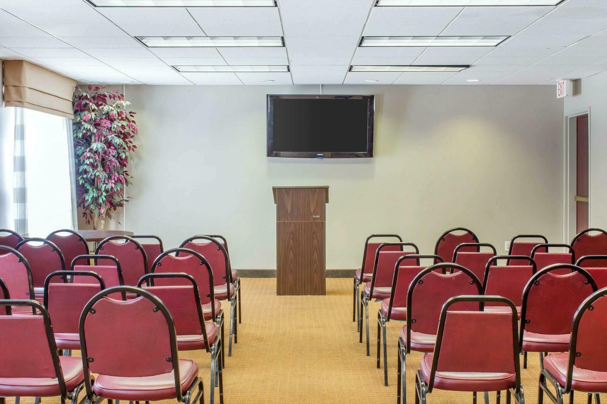 Sleep Inn&suites Near Camp Lejeune 3*